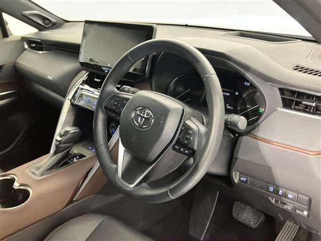 見通しのよいすっきりとした視界で、誰でも運転しやすいです。運転のしやすさは疲れにくさにも繋がりますよ♪