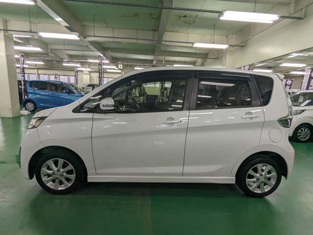 当店の販売するのお車の価格帯は49.8から59.8を中心に取り揃えております。