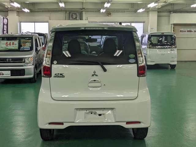 自社鈑金工場・自社整備工場完備！　納車後のアフターフォローもご安心ください！