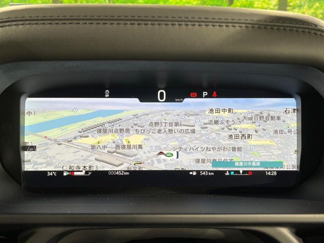 インタラクティブドライバーディスプレイ『フルスクリーンの3Dマップの表示が行えます。』ドライビングの喜びを一層高める機能です。