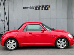 他にも画像がございますので、ぜひご覧いただければと思います。より詳しくお車をご覧いただけます。