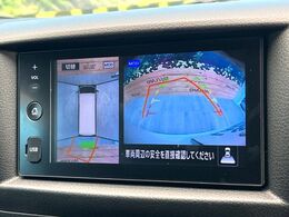 【アラウンドビューモニター】専用のカメラにより、上から見下ろしたような視点で360度クルマの周囲を確認することができます☆死角部分も確認しやすく、狭い場所での切り返しや駐車もスムーズに行えます。