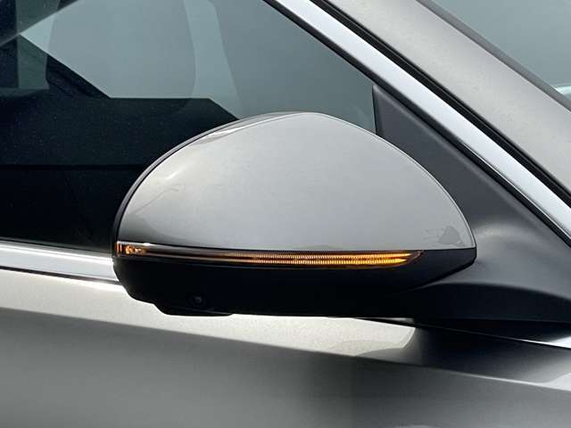 【アフターサービス】車検や点検でご入庫の際には、メルセデス・ベンツの代車を無料でご利用頂けます。