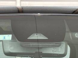 【トヨタセーフティセンス】走行中に前方の車両等を認識し、衝突しそうな時は警報とブレーキで衝突回避と被害軽減をアシスト。より安全にドライブをお楽しみいただけます。