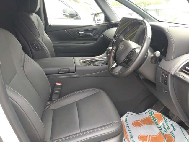 遠方のご納車の際にも我々がしっかりサポートさせていただきます。お気軽にスタッフまでご相談ください。