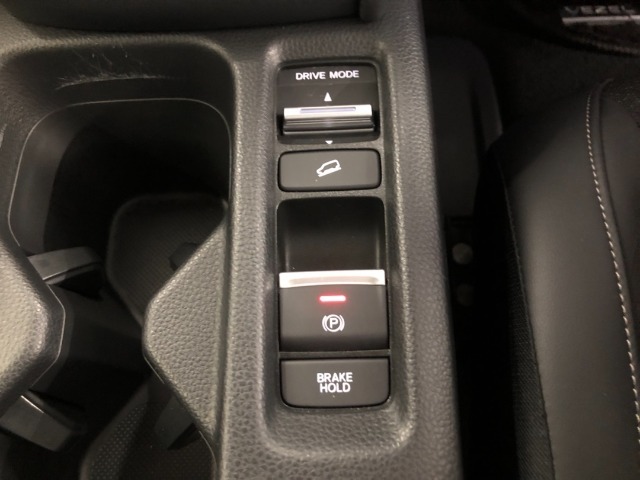 【電動パーキングブレーキ・ブレーキホールド】簡単なボタン操作で、毎日の運転が快適になります♪