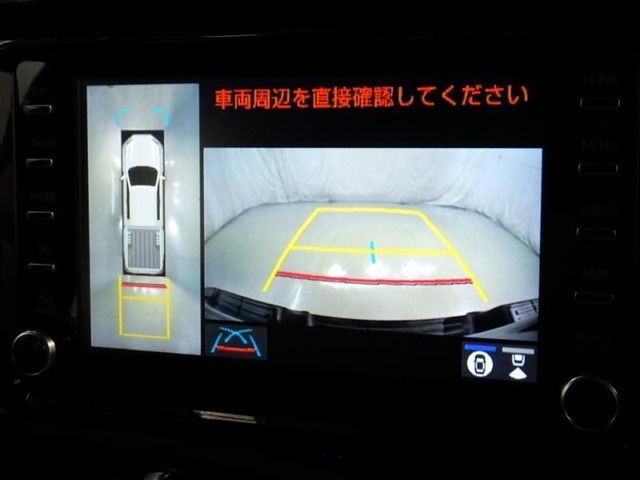 パノラミックビューモニターシステムが付いているので車の上から見た映像が確認できますよ。