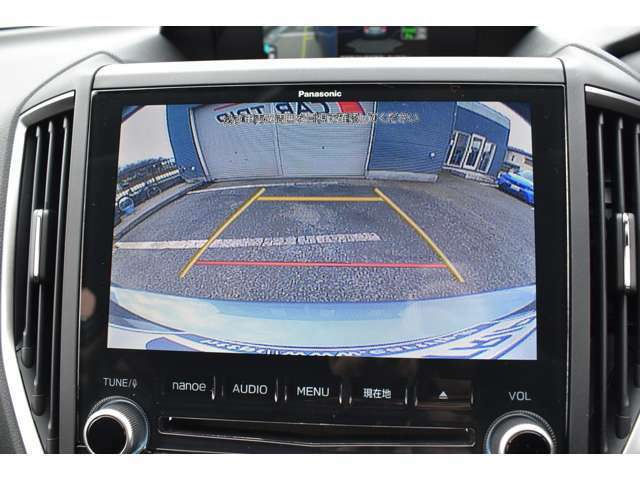S/Bカメラが装備されていますので車庫入れ等、安心して運転できます。