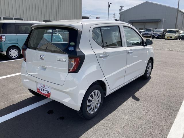 ご納車前には、法定12ヶ月点検相当の点検を実施いたします。プロの整備スタッフが点検をするので、安心して中古車にお乗りいただけます。
