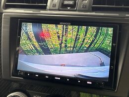 【バックカメラ】駐車時に後方がリアルタイム映像で確認できます。大型商業施設や立体駐車場での駐車時や、夜間のバック時に大活躍！運転スキルに関わらず、今や必須となった装備のひとつです！