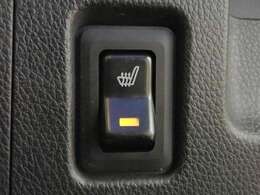 ◆三重県最大級の大型屋内中古車センター♪ヴァーサス鈴鹿店です♪オールジャンルの展示車が盛り沢山です♪在庫の無い車両のオーダーも受け付けます♪電話→059-384-5050までお問合せ下さい◆