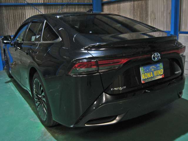 【トヨタセーフティセンス】●レーダークルーズコントロール（全車速追従機能・カーブ速度抑制機能付）●ドライバー異常時対応システム●ロードサインアシスト［RSA］●アダプティブハイビームシステム［AHS］