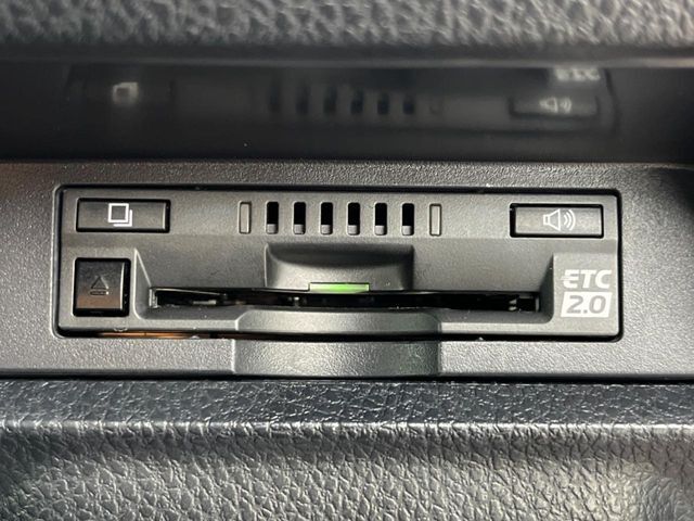 【ETC】高速道路の料金所をストレスなく通過！話題のスポットやサービスエリアに多い「スマートIC」利用時は必須のアイテムです。当店でセットアップを実施、ご納車当日からすぐにご利用いただけます！