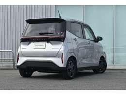 人気のサクラが入庫しました。是非現車を見にご来店ください。