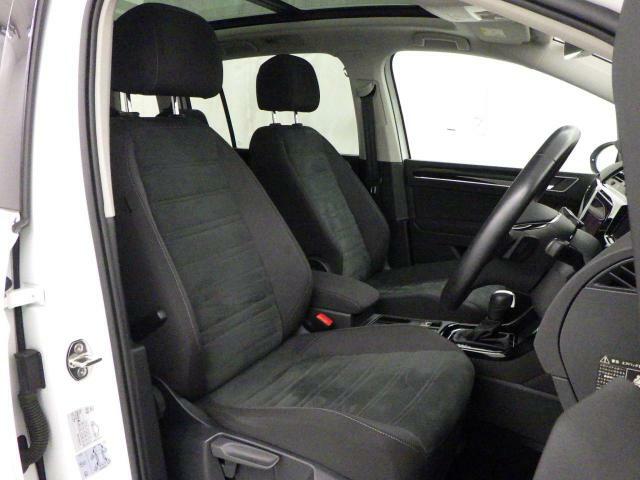 フォルクスワーゲンのシートは、ドライブ中の身体をしっかりと支え、正しい姿勢で運転することを考慮しています。