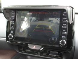 パノラミックビューモニターは、クルマの真上から見ているかのような映像によって、周囲の状況を知ることで、駐車を容易に行うための支援技術です。