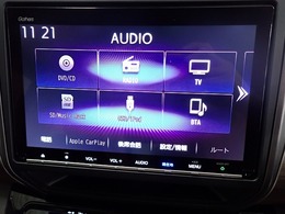 ホンダ純正ナビなのでダッシュボードにスッキリと収まっています。土地勘の無い所でも道に迷わず安心ですね！。AVも色々視聴でるのでドライブも楽しくなりますよ！