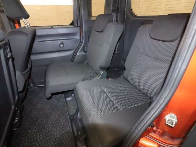 広い商談スペースにキッズルームも完備です♪お子様も含めご家族みんなでご来店下さい。無料ソフトドリンク飲み放題です♪楽しく車を探しをしましょう♪信頼のおけるスタッフ全員でご購入のお手伝いさせて頂きます！