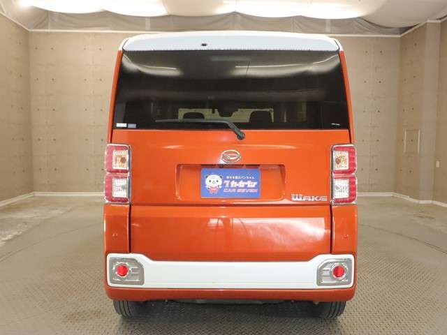 大展示場に軽自動車、ハイブリッドカー、コンパクトカー、セダン、ミニバン、ステーションワゴン、1BOXカー、RVカー、SUVカーまでのオールジャンルで勢ぞろい♪新車販売もOK！まずはご相談・御来店を！