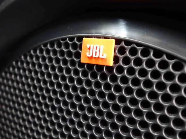 JBLのスピーカーを装備しています！ロングドライブも気持ちの良い音とともに♪♪