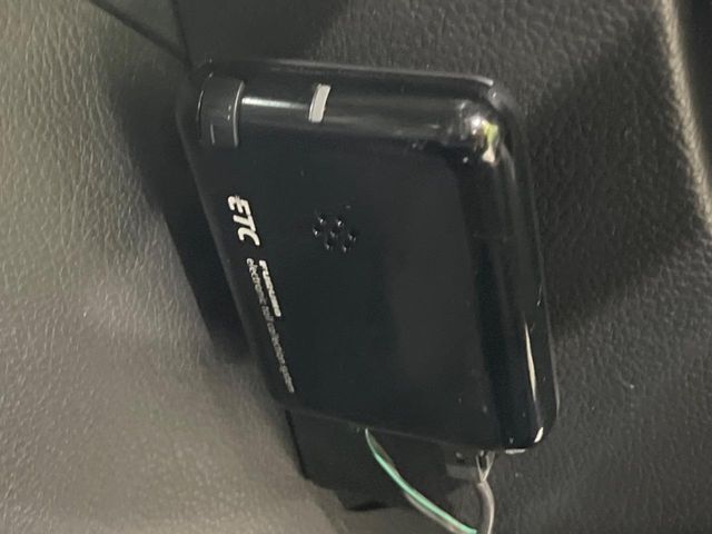 【ETC】高速道路の料金所をストレスなく通過！話題のスポットやサービスエリアに多い「スマートIC」利用時は必須のアイテムです。当店でセットアップを実施、ご納車当日からすぐにご利用いただけます！