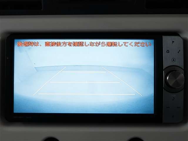 鳥取トヨペットではお車のご購入時はもちろんですが、アフターメンテナンスも安心してお任せ頂ける体制を整えております。末永いお客様とのお付き合いを第一に考え、様々なご提案をさせて頂きます。