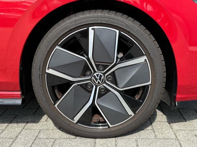 eTSI R-Line専用18インチアルミホイール（225/40R18）