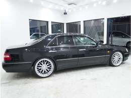 【ライズが選ばれる理由】当店の車両は一台一台に拘り（カスタマイズ）が詰まっております。仮に他店で同じ仕様を購入しようともなかなか手に入れることができません。また、当店は掲載車両すべて実車がございます。