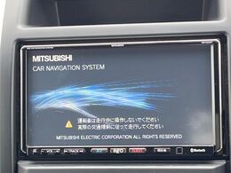 【ナビゲーション】目的地までしっかり案内してくれる使いやすいナビ。Bluetooth接続すればお持ちのスマホやMP3プレイヤーの音楽を再生可能！毎日の運転がさらに楽しくなります！！