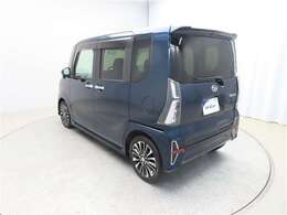 展示車はお客様のお住いの近くのネッツトヨタ石川のお店まで移動も可能です。最寄りの店舗までお気軽にご相談ください。