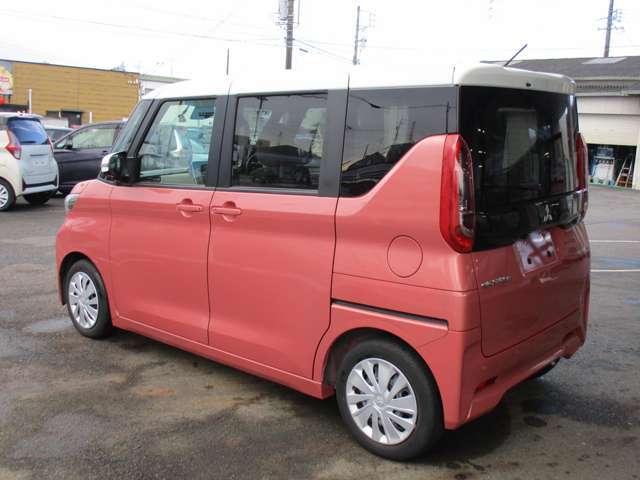 営業時間9時～19時、月曜・祝日、一部火曜日が定休日となります。