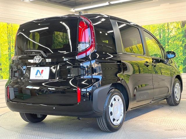 ☆全国のネクステージからお取り寄せが可能※！遠方の店舗に展示してあるクルマが気になる場合も、最寄りの店舗でご覧いただくことが可能です！是非私たちに要望をお聞かせください！※別途費用