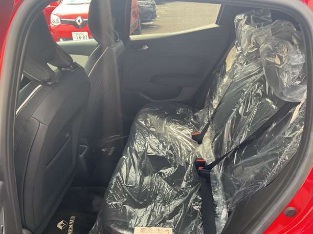 新車中古車併売店です。新車試乗車も多数ご用意いたしております。