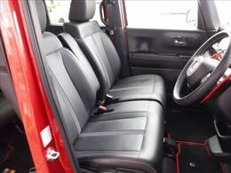 4WD☆メーカー9型ナビフルセグ☆Bモニター☆純正ドラレコ☆両側パワスラ☆前席シートヒーター☆無限フルエアロ＆Fグリル＆マット＆バイザー＆ラゲッチマット☆LEDヘッドライト☆クリアランスソナー☆禁煙車