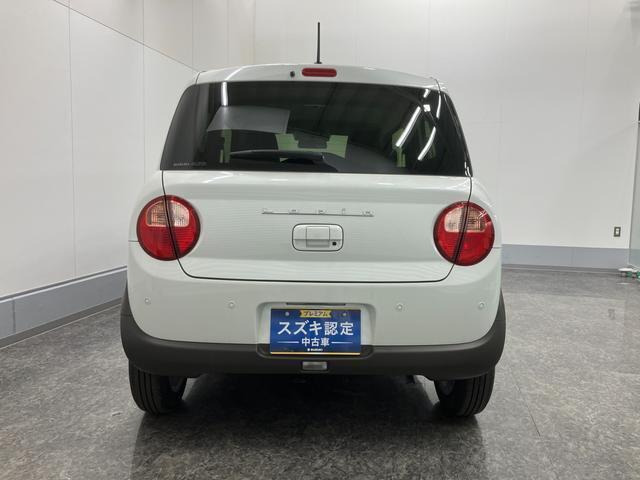 リアゲートが四角く開き、開口部が低いので、重たい荷物も積みやすく、買い物や日常使いに便利♪