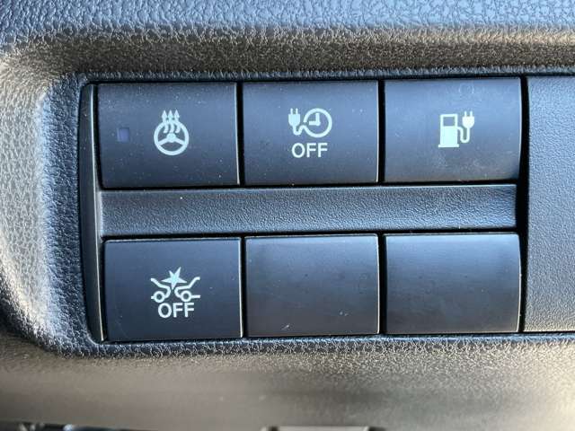 運転席まわりの画像です。