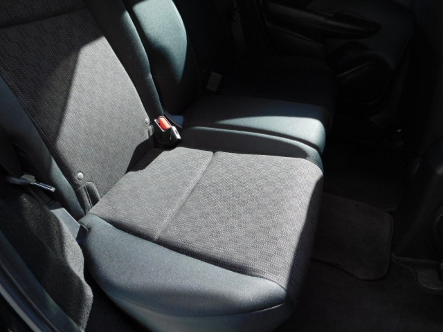リヤ席シートは使い方に合わせたシートアレンジが可能です。