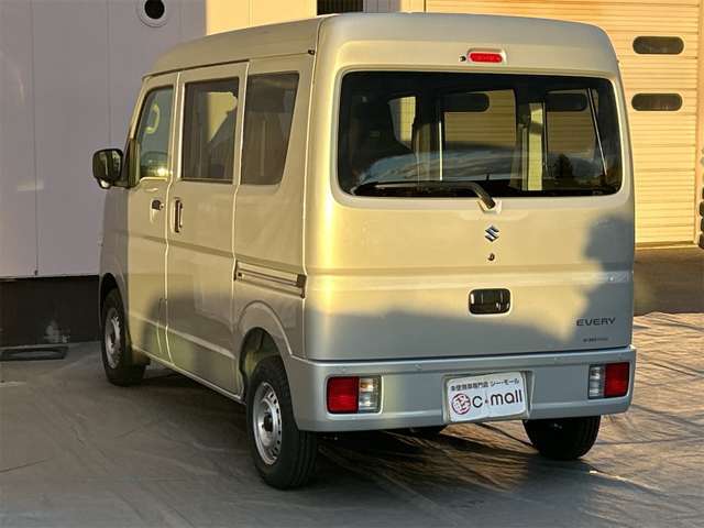 ☆★☆★万が一の時も鈑金専属のスタッフもいますのでご安心下さい。☆★☆★