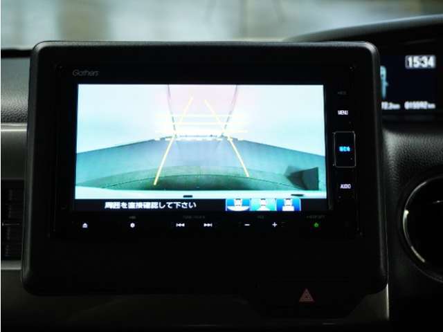 ◆バックカメラ◆リバースにするだけで映ります、後方の安全確認や、狭い駐車場での車庫入れ、雨の日や夜間など視界の悪い時に便利です！安全にバックする為には欠かせない装備です。