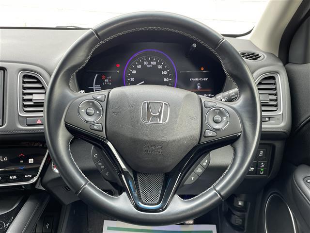 【ステアリングスイッチ】運転時操作もラクラク安心機能が搭載。