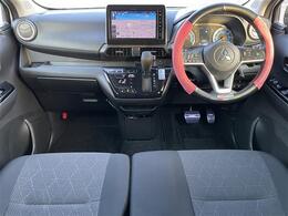 【インパネ全体】全方位で視界が広く、高い目線で運転もしやすいです！