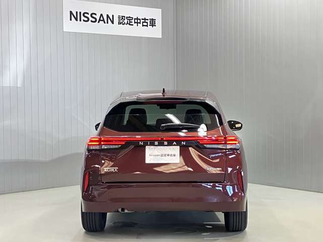 プライバシーガラスで夏場も涼しく、室内の保護にもなりますね！