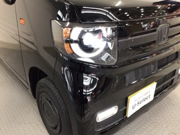 【LEDヘッドライト】ディスチャージヘッドライト（HID）と同等の明るさで、夜道や雨天走行が明るく視界良好！！　フォグライトも装備で、安心感さらにUPです♪安心ドライブを楽しんで下さい♪