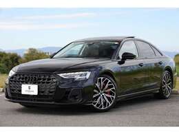 後期モデルのS8が入庫いたしました。ブラックAudi　rings＆ブラックスタイリングパッケージ装備車両です。