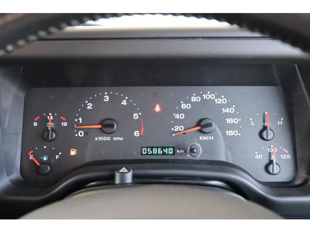 BBSアルミホイールR17・ナビ・CD・ラジオ・クルーズコントロール・ETC・4WD・ステンレスパンパー・サイドステップ
