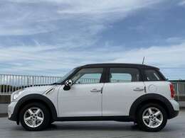 こちらの車両はタイミングチェーン式エンジンです。10万キロ毎の交換は不要です☆