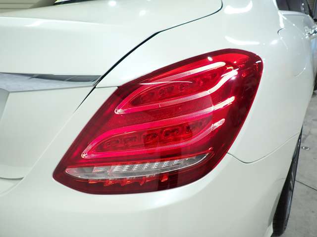 ●弊社在庫車は1ヵ月工賃保証付きです！ほかにも有償保証などもご準備しておりますので、保証が気になる方はお申し付けください。