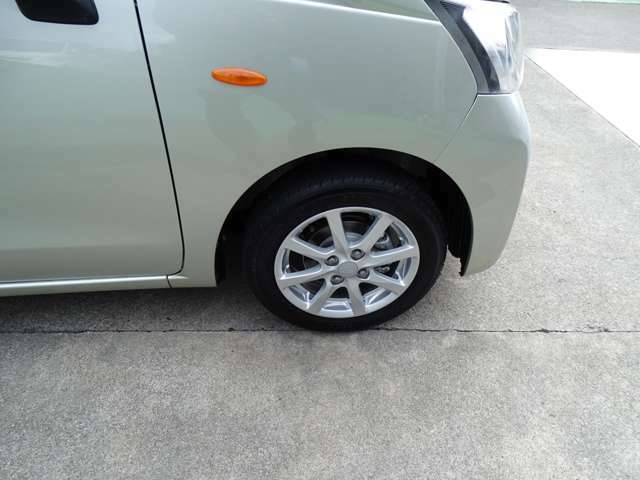 タイヤの残り溝も十分あります！