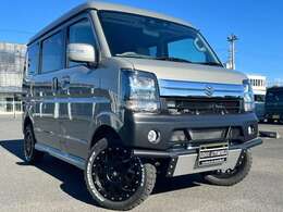 【車両状態】 届出済未使用車です。当店の展示用車両であり、店舗の外に出さない為とてもキレイな状態です。