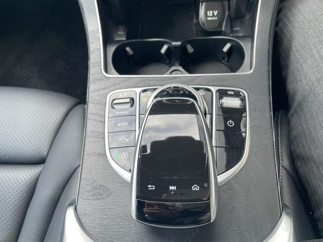 ぜひ厳選したドイツプレミアムブランドのお車を、見て・触って・比べてください！